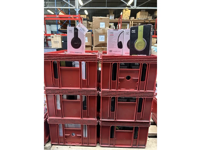 Ca. 87x draadloze koptelefoon met krat, diverse kleuren - afbeelding 4 van  5