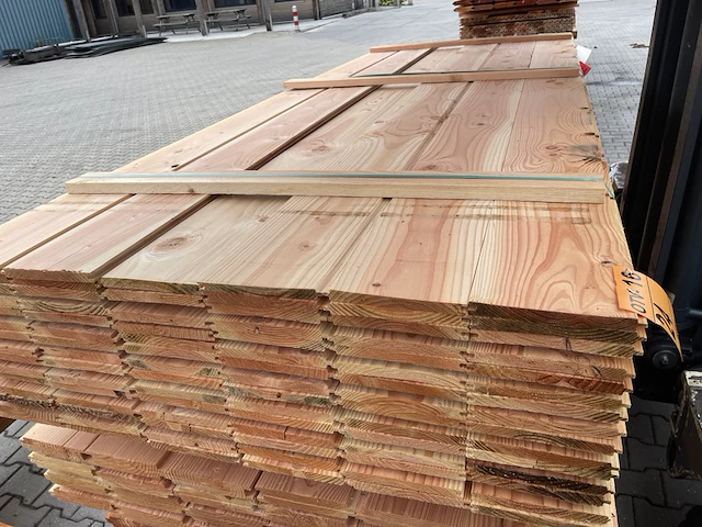 Ca. 89x douglas veer en groef, 18x190mm, lengte 450cm - afbeelding 1 van  3