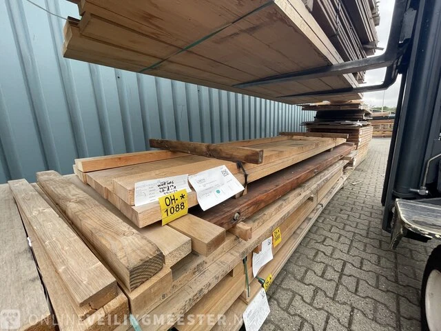 Ca. 8x oregon pine hardhouten planken fijnbezaagd, 50x150mm, lengte 365cm - afbeelding 2 van  4