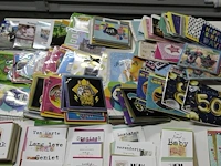 Ca. 900 wenskaarten in doos w.o. abraham. sara, geboorte, verjaardag, baby, nieuwe baan, verjaardag op leef... - afbeelding 5 van  5