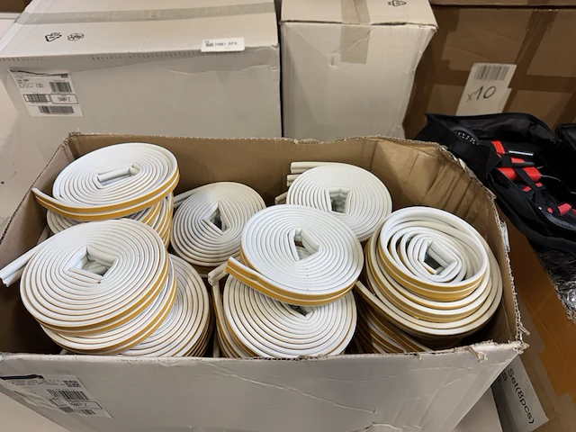 Ca. 900x tochtstrip d-profiel 6 meter - afbeelding 3 van  4