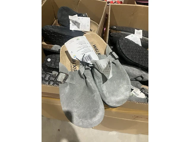 Ca. 90x paar lederen clogs, walkox, verschillende kleuren - afbeelding 2 van  5