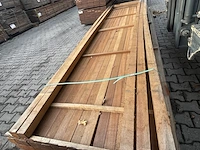 Ca. 91x angelim pedra palen fijnbezaagd, 55x55mm, lengte 30/405cm, 36/435cm, 16/465cm, 9/495cm