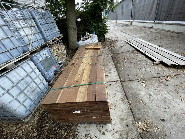 Ca. 91x guyana ipé planken geschaafd, 16x140mm, lengte 300cm - afbeelding 1 van  3
