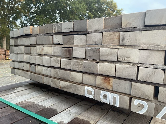 Ca. 92x angelim pedra regels fijnbezaagd, 40x60mm, lengte 6/200cm, 86/250cm - afbeelding 3 van  3