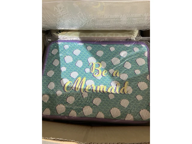 Ca. 92x laptop sleeves, diverse merken, diverse kleuren - afbeelding 6 van  9