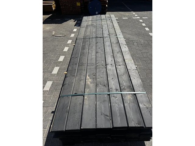 Ca. 93x blokhutprofiel vuren - zwart gespoten - afbeelding 1 van  3