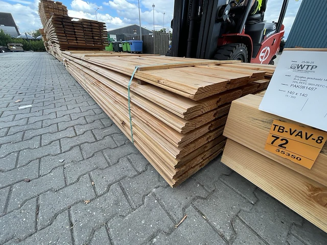 Ca. 94x douglas wisselsponning/ halfhoutsrabat, 18x190mm, lengte 400cm - afbeelding 2 van  3