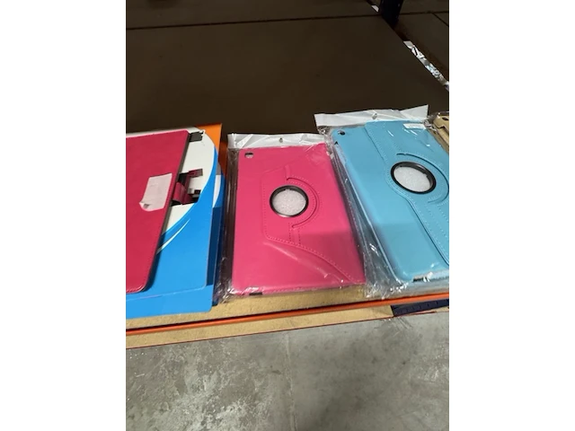 Ca. 94x tablethoes samsung, diverse kleuren - afbeelding 4 van  13