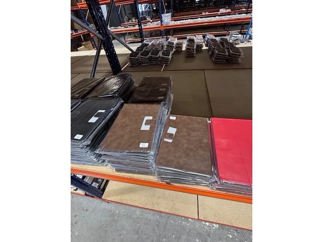 Ca. 94x tablethoes samsung, diverse kleuren - afbeelding 10 van  13