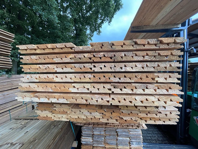 Ca. 95x douglas dubbele rhombus profiel, 25x140mm, lengte 500cm - afbeelding 3 van  3
