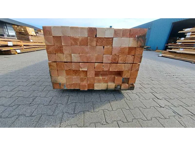 Ca. 96x douglas balken geschaafd, 90x90mm, lengte 300cm - afbeelding 3 van  4