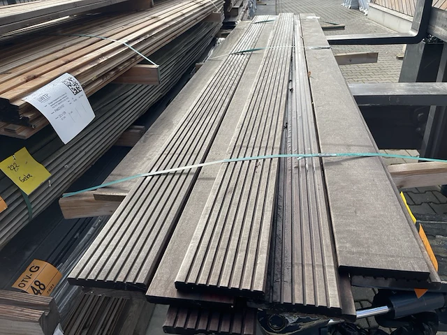 Ca. 9x hardhouten vlonderplanken, 21x145mm, lengte 335cm - afbeelding 1 van  3