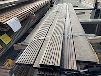 Ca. 9x hardhouten vlonderplanken, 21x145mm, lengte 335cm - afbeelding 1 van  3