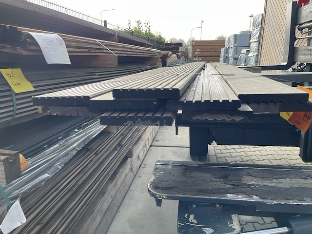 Ca. 9x hardhouten vlonderplanken, 21x145mm, lengte 335cm - afbeelding 3 van  3