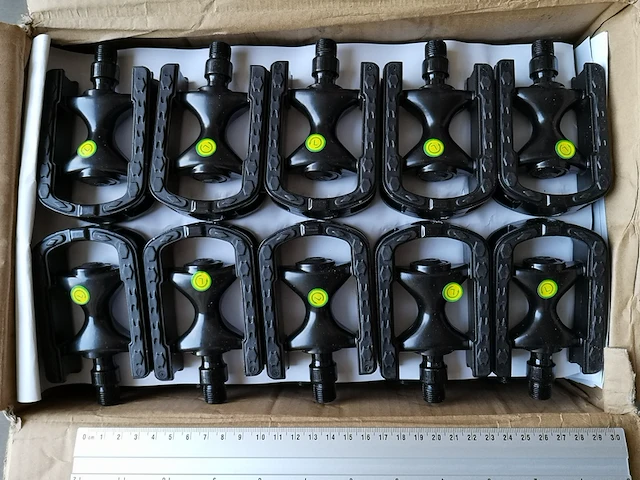 Ca.100x paar fietspedalen 2x doos, zwart - afbeelding 1 van  4