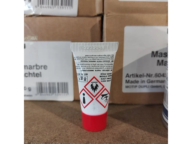 Ca.108x presto 2k marmerplamuur/ reparatie pasta - afbeelding 3 van  4