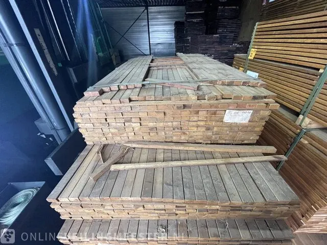 Ca,1164x ipé hardhouten latten geschaafd , 21x40mm, lengte 65cm tot en met 155cm - afbeelding 1 van  3