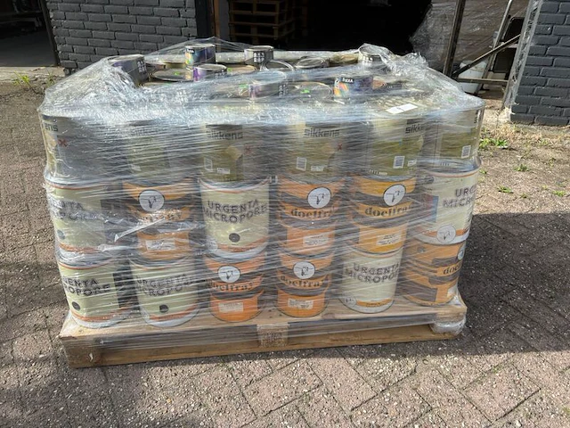 Ca.250x terpetine gedragen aflakken oa sikkens,flexa, doelfray - afbeelding 1 van  3