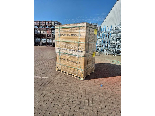 Ca.30x zonnepanelen gcl, 275wp poly - afbeelding 1 van  4