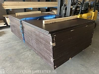 Ca.32x betonplex glad, 2024 - afbeelding 1 van  3
