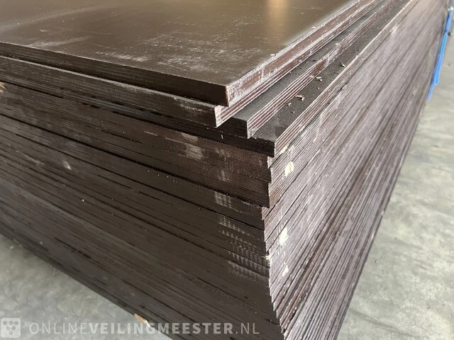 Ca.32x betonplex glad, 2024 - afbeelding 3 van  3