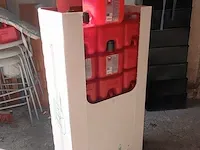 Ca.48x nieuwe jerrycans met schenktuit , rood - afbeelding 1 van  4