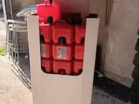 Ca.48x nieuwe jerrycans met schenktuit , rood - afbeelding 2 van  4