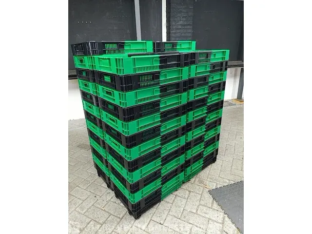 Ca.50x kratten, geperforeerd, groen - afbeelding 1 van  3