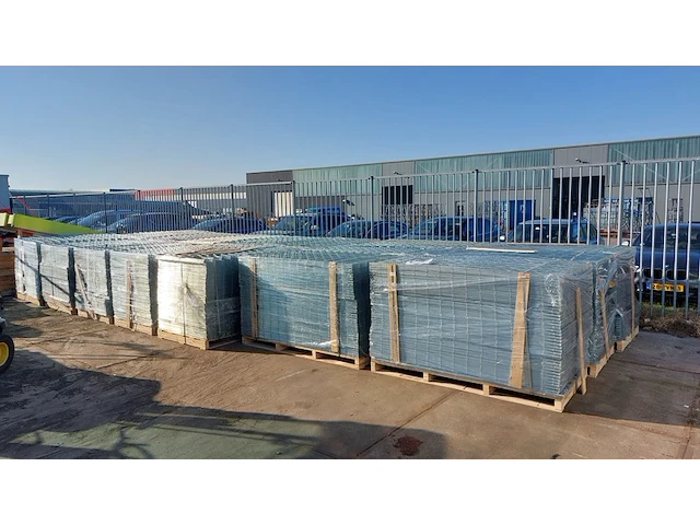 Ca.6400x draadstaalmat gegalvaniseerd, dynamic way, 2103x1203mm, maaswijdte 15x15cm - afbeelding 1 van  12