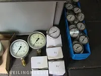 Ca.70x rvs manometers, messing aansluitingen, diverse formaten en meetbereiken manfred junnemann, diversen, rvs-messing - afbeelding 1 van  6
