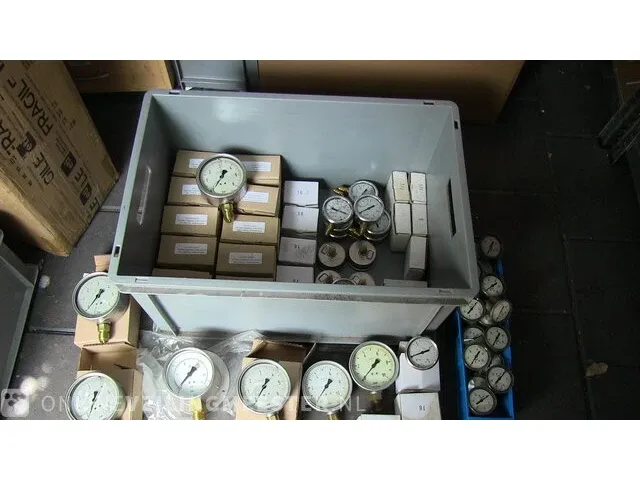Ca.70x rvs manometers, messing aansluitingen, diverse formaten en meetbereiken manfred junnemann, diversen, rvs-messing - afbeelding 3 van  6