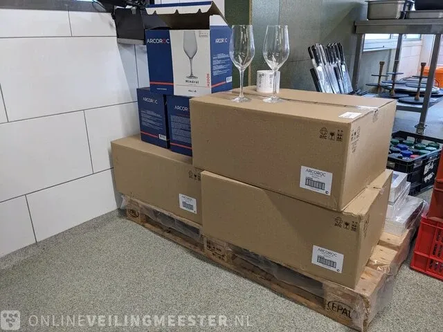 Ca.90x wijnglas arcoroc, minéral 45cl - afbeelding 1 van  4