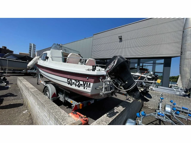 Cabin boat 40 hp mercury open deck consoleboot en visboot - afbeelding 4 van  10