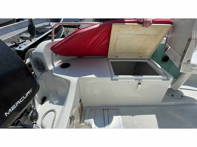 Cabin boat 40 hp mercury open deck consoleboot en visboot - afbeelding 6 van  10