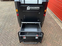 Cabine veegmachine, zelfrijdend - afbeelding 13 van  28