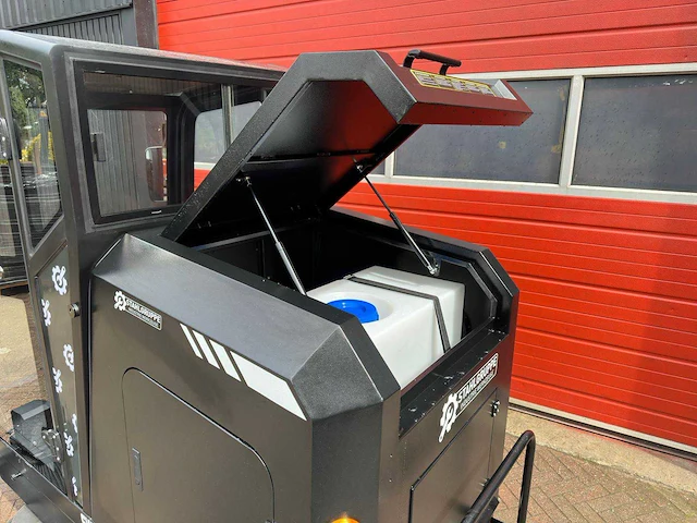 Cabine veegmachine, zelfrijdend - afbeelding 15 van  28