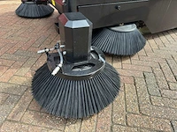 Cabine veegmachine, zelfrijdend - afbeelding 19 van  28