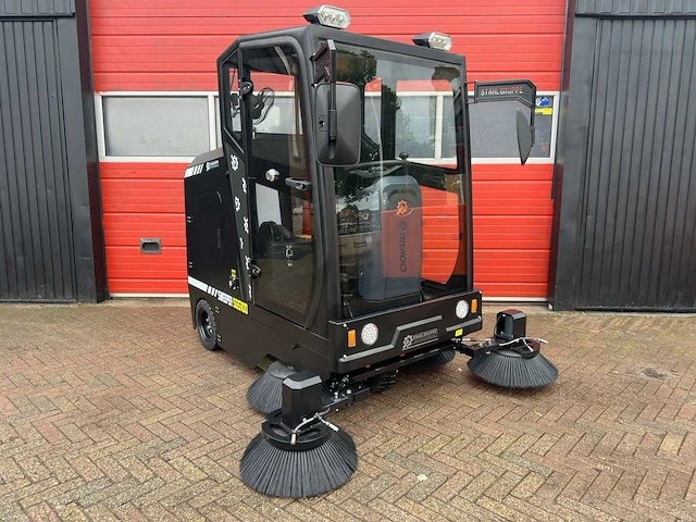 Cabine veegmachine, zelfrijdend - afbeelding 12 van  28
