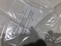 Cadeauverpakking gebleekt zijdepapier wit 20 grams. 50 x 75 cm. 480 vel per pak (45x) - afbeelding 3 van  5