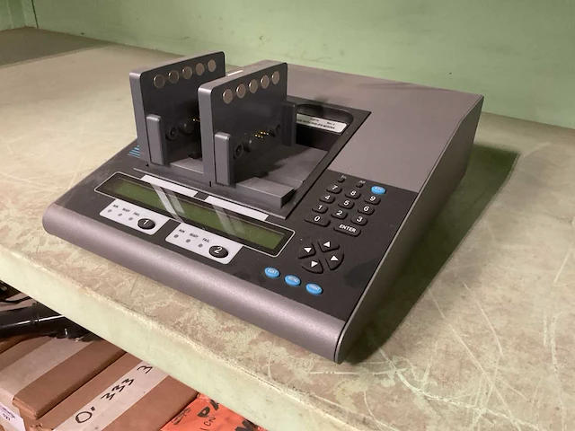 Cadex c7200 battery analyzer - afbeelding 3 van  4