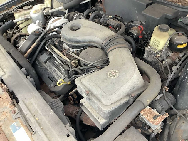 Cadillac - 1990 - fleetwood - personenauto - afbeelding 7 van  22