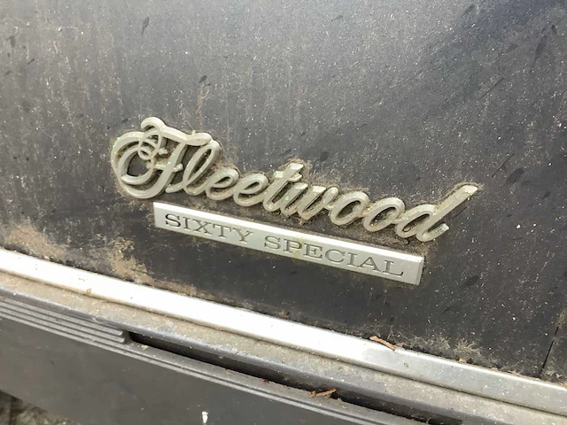 Cadillac - 1990 - fleetwood - personenauto - afbeelding 13 van  22
