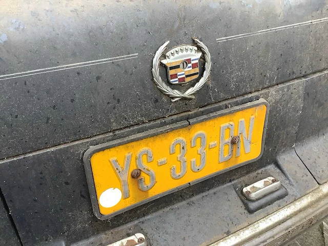 Cadillac - 1990 - fleetwood - personenauto - afbeelding 14 van  22