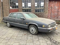 Cadillac - 1990 - fleetwood - personenauto - afbeelding 12 van  22