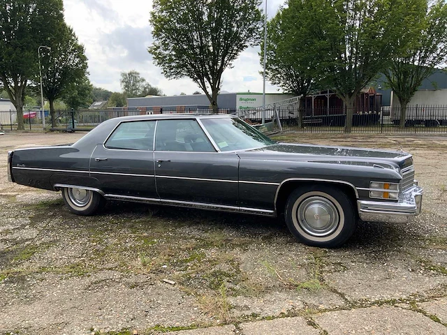Cadillac - de ville - 6 cd 69 sedan - oldtimer - 1974 - afbeelding 8 van  36