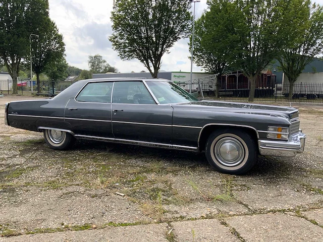 Cadillac - de ville - 6 cd 69 sedan - oldtimer - 1974 - afbeelding 9 van  36