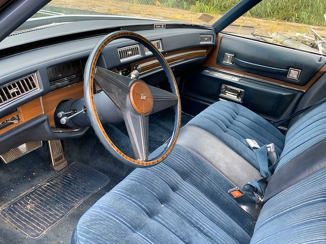 Cadillac - de ville - 6 cd 69 sedan - oldtimer - 1974 - afbeelding 13 van  36