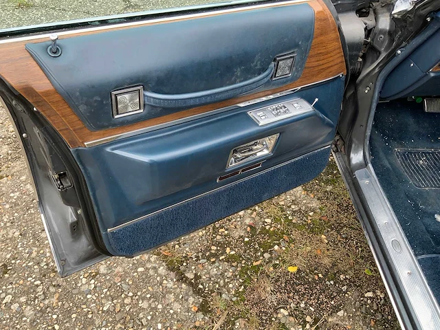Cadillac - de ville - 6 cd 69 sedan - oldtimer - 1974 - afbeelding 16 van  36