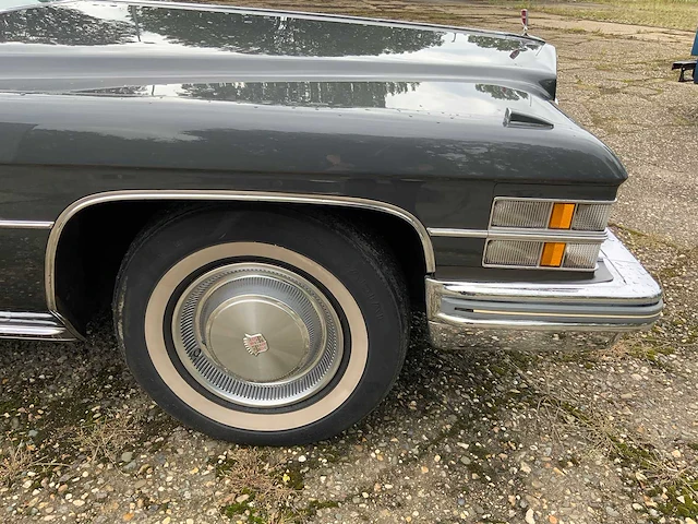 Cadillac - de ville - 6 cd 69 sedan - oldtimer - 1974 - afbeelding 29 van  36